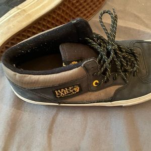 VANS HALF CAB MENS SNEAKERS SIZE 12